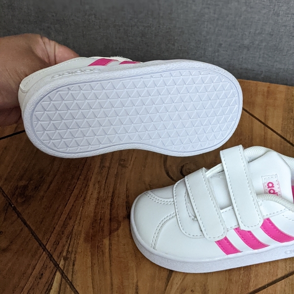 New Adidas - Picture 3 of 4